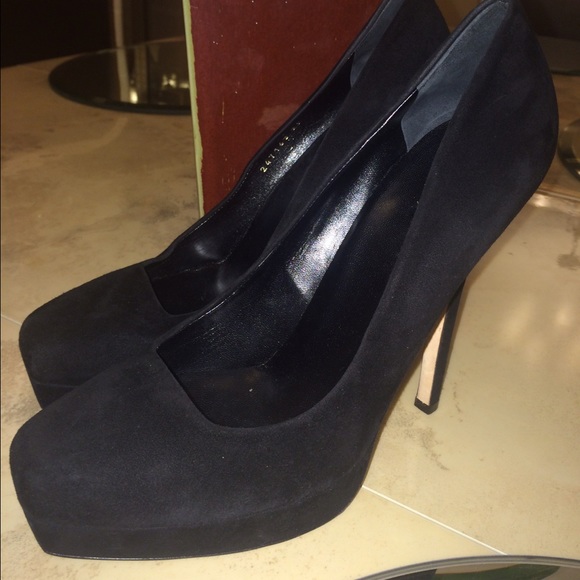 Shoes - Picture 4 of 4