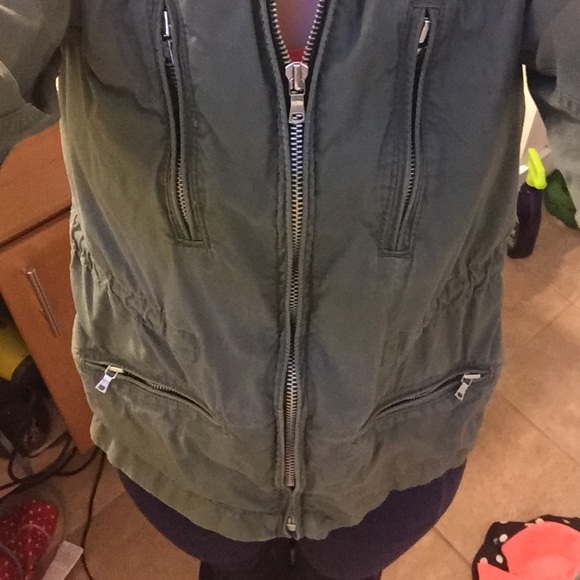 Modeled the jacket - Picture 2 of 2