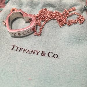 HP!😍💕Tiffany & Co Silver 3D Heart Necklace, RARE