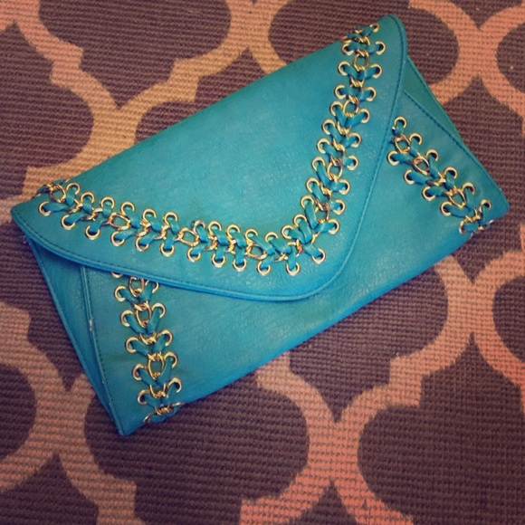 Turquoise clutch 😍