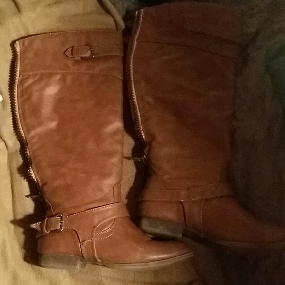 *SALE!!* Brown tall boots