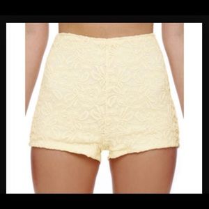 high waisted, white lace shorts!