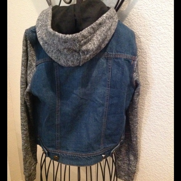 Denim jacket - Picture 2 of 4