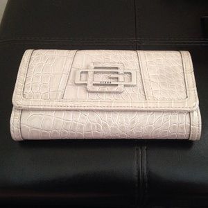 Guess wallet