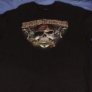 Men's Harley Davidson tee shirt.