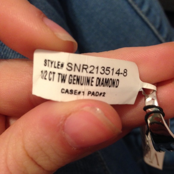 Victoria Townsend Sterling Silver Diamond ring - Picture 4 of 4