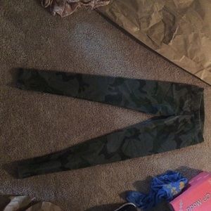 camouflage leggings