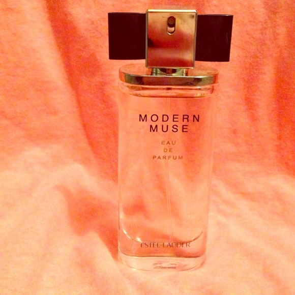Estée Lauder perfume. - Picture 1 of 1