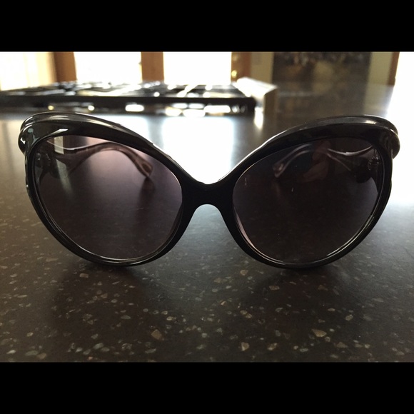 Emilio Pucci Sunglasses - Picture 2 of 4