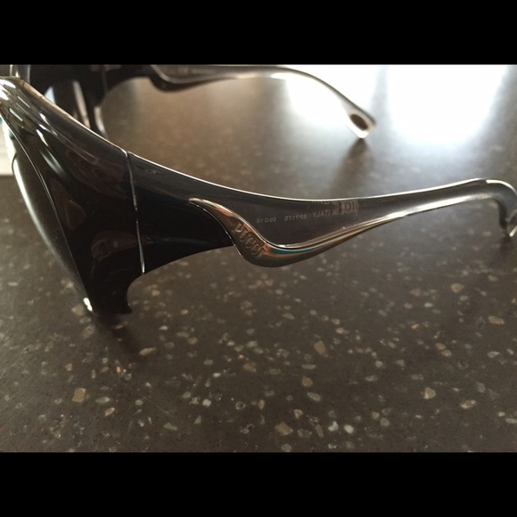 Emilio Pucci Sunglasses - Picture 3 of 4