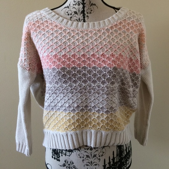 🎉American Eagle Sweater
