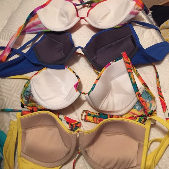 Victoria's Secret swim top - Picture 3 of 3