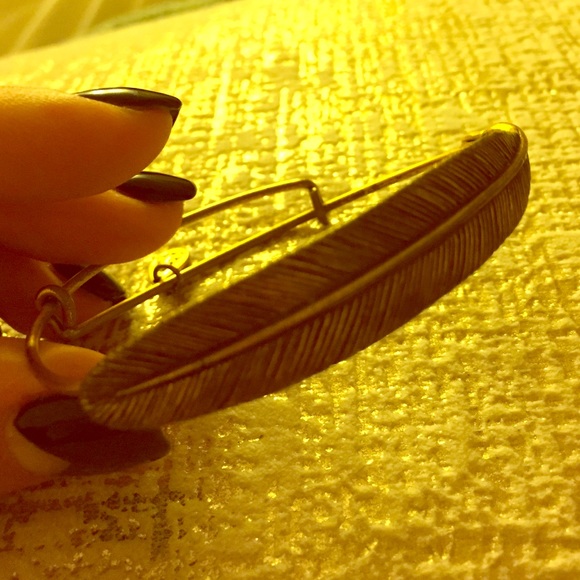 Quill feather Alex and Ani