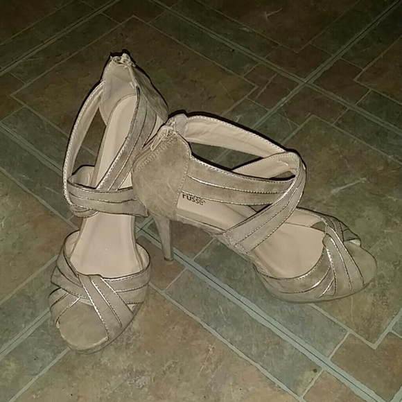 Peep-toe Heels