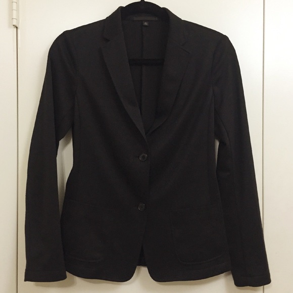 Uniqlo black blazer