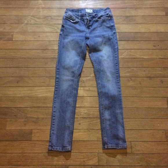 Aeropostale Skinny Jeans - Picture 2 of 4