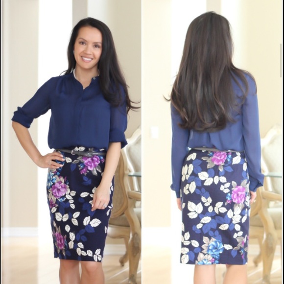 🎉HP🎊 Floral Printed Skirt