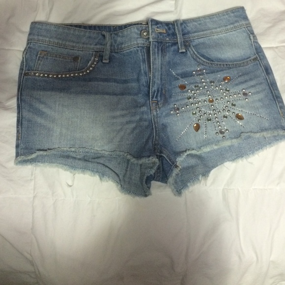 H&M studded jean shorts