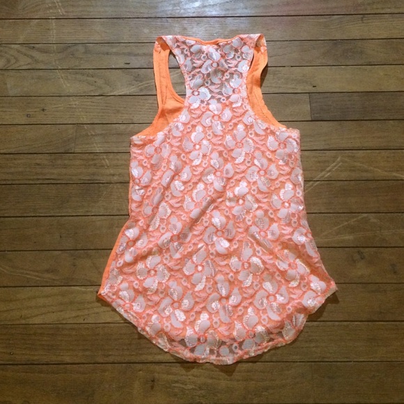 Lace Back Tank Top - Picture 3 of 4