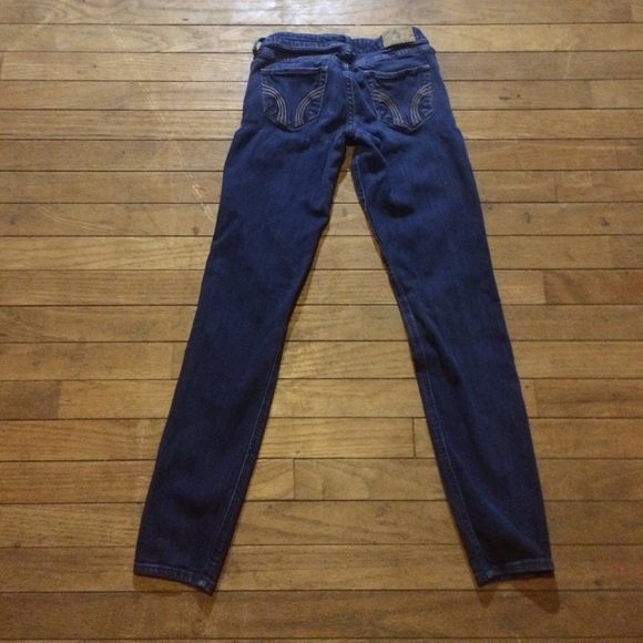 Hollister Skinny Jeans - Picture 3 of 3