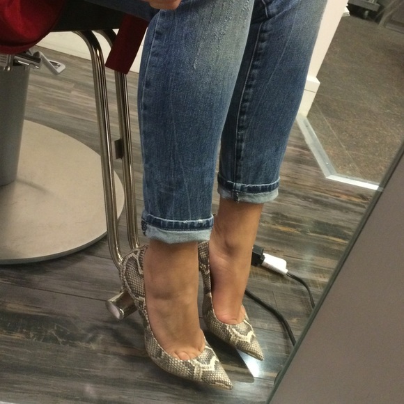 ✨Coach✨ Teddie Snake heels ☺️