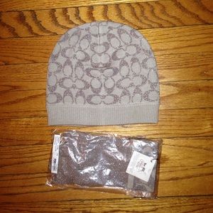 Coach hat and gloves set