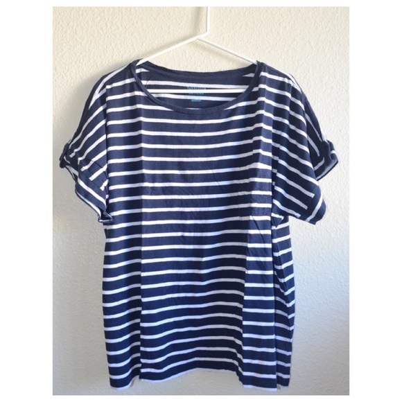 ❌SOLD❌Navy Stripe Tee