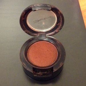 MAC coppering eyeshadow