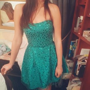 Emerald Green Sherri Hill Stunner