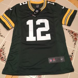 Women's Green Bay Packers jersey.