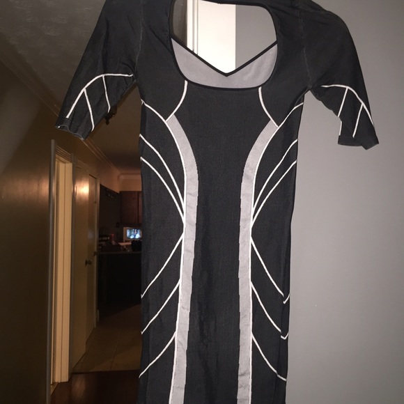 Dress - Picture 2 of 4