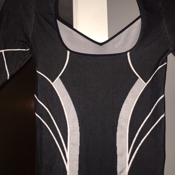 Dress - Picture 3 of 4