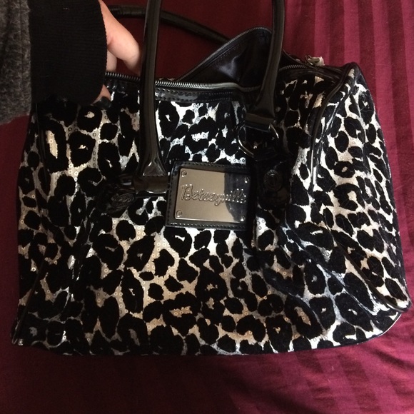 Betsy Johnson "betsyville" purse. Never been used!