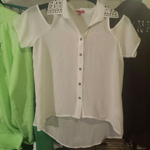 Bundle-studded collar! And black and animal print
