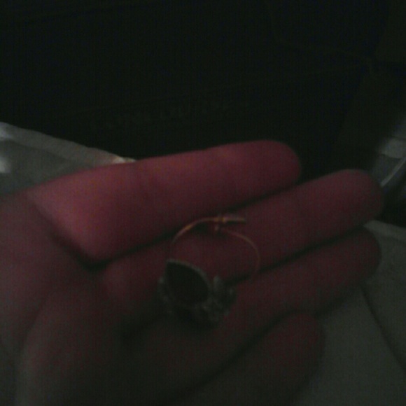 Ring - Picture 3 of 3