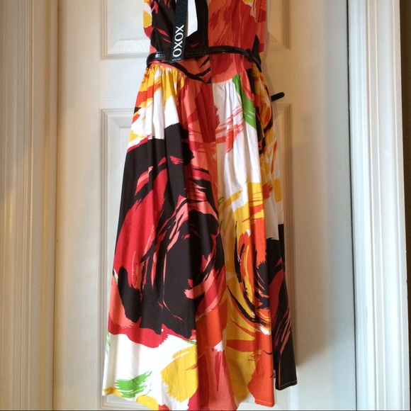 Spring dress - Picture 2 of 3