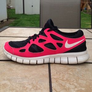 Size 10 nike free run 2 tennis shoes