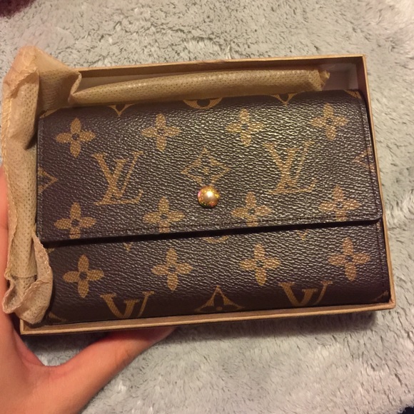 NEW Vuitton Wallet!
