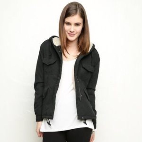 NWOT Brandy Melville Fur Lined Hailey Jacket