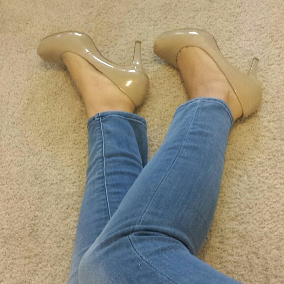 Steve Madden Girl Nude Pumps