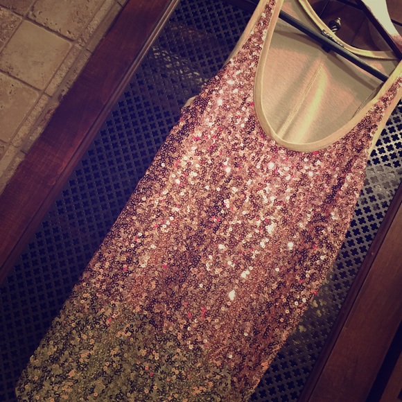 NWOT Pink and gold ombré sequin tank