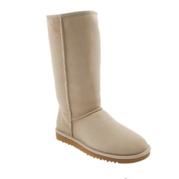 SAND UGGS ®
