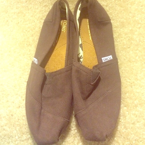 Toms