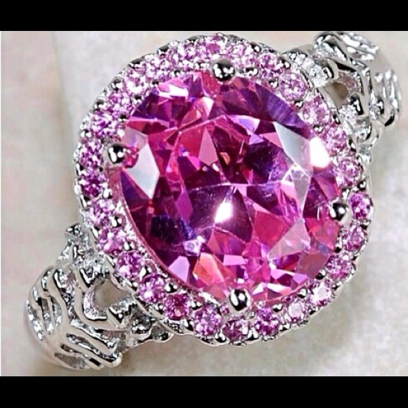 Ring for snowboard girl