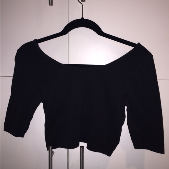 Black crop top