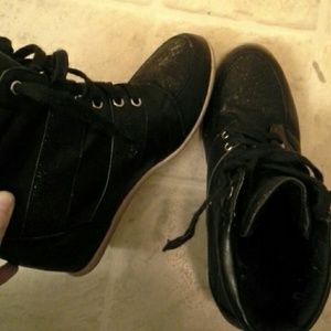 Black sparkle shoes