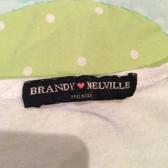 Brandy Melville graphic crop top - Picture 2 of 3