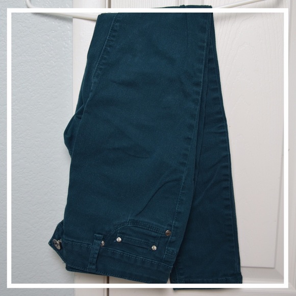 Dark Teal Skinny Jeans 🎬