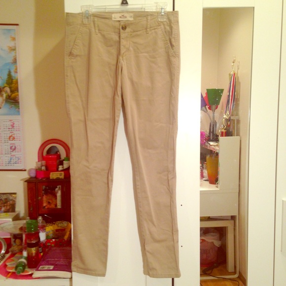 Hollister khakis