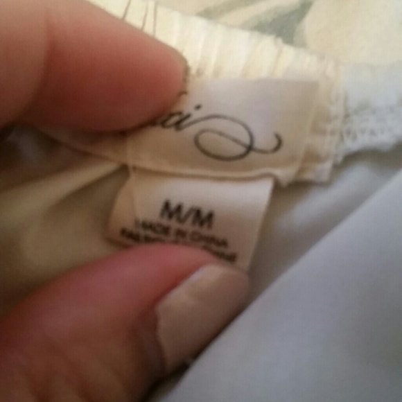 Dress - Picture 4 of 4